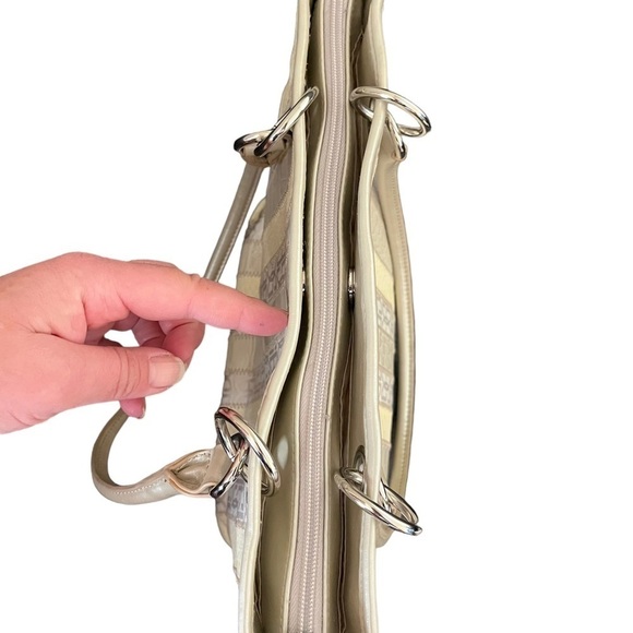 Giani Bernini Leather Striped Shoulder Bag in GUC - Picture 6 of 16